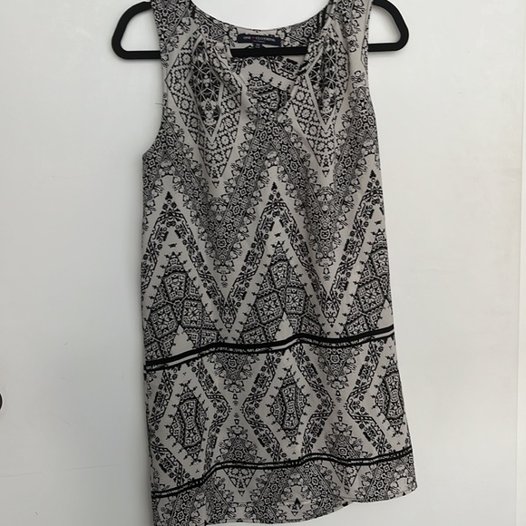 EUC One Clothing Dress - Picture 8 of 8